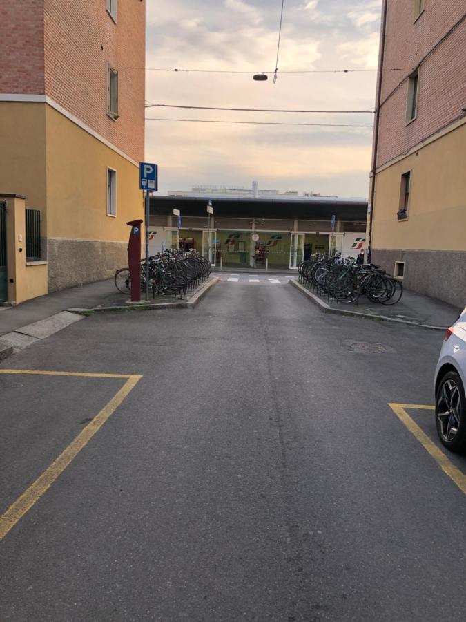 Affittacamere Home&Stazione Bologna Ngoại thất bức ảnh