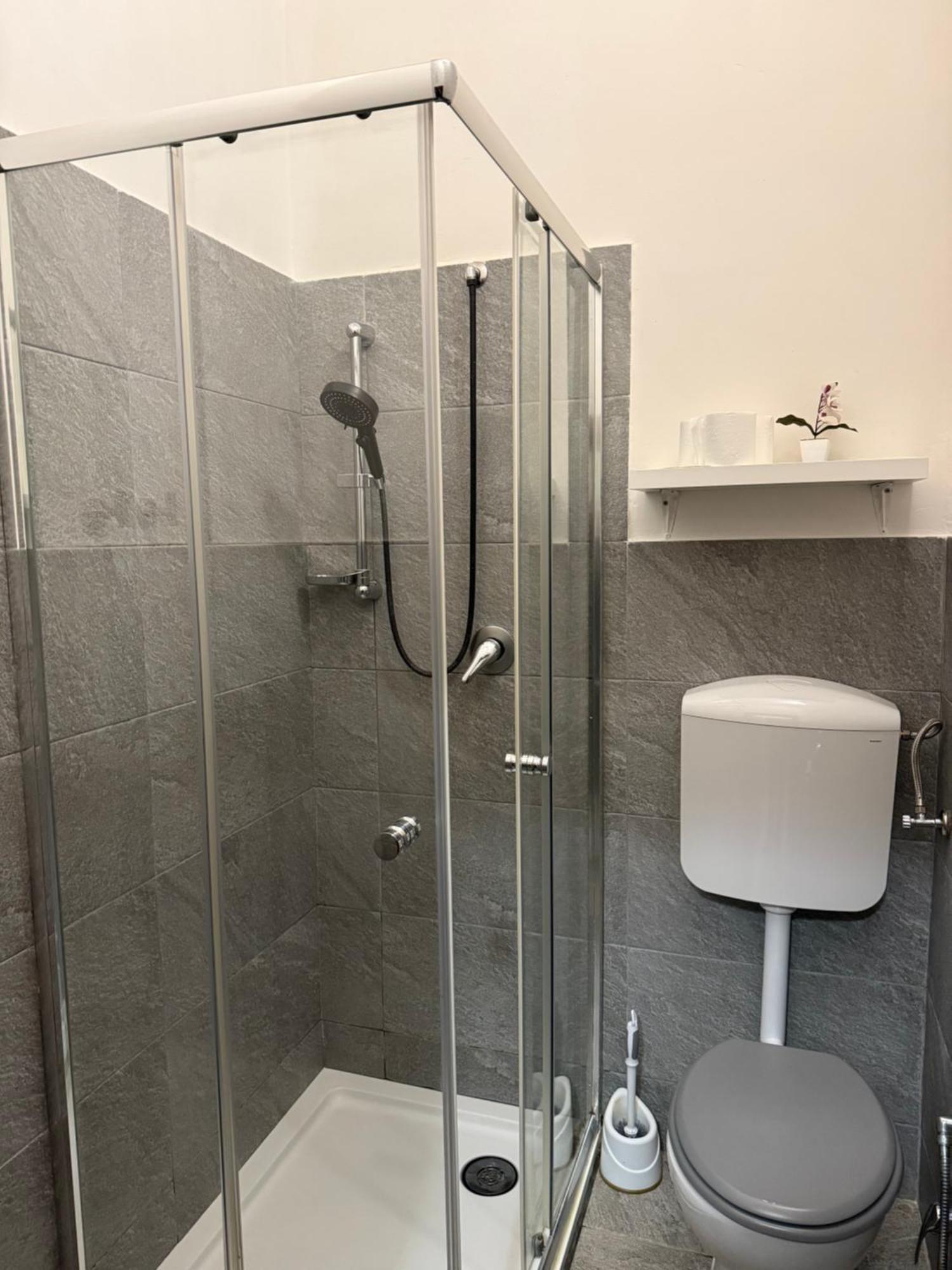 Affittacamere Home&Stazione Bologna Ngoại thất bức ảnh